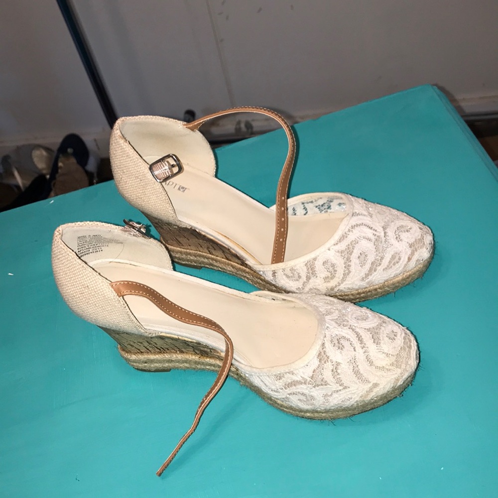 Summer wedges
